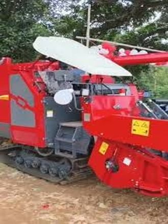 Mahindra Paddy Harvester